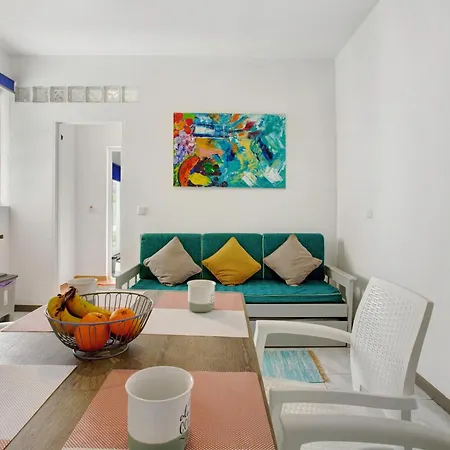 Апартаменты Pool Front Канису