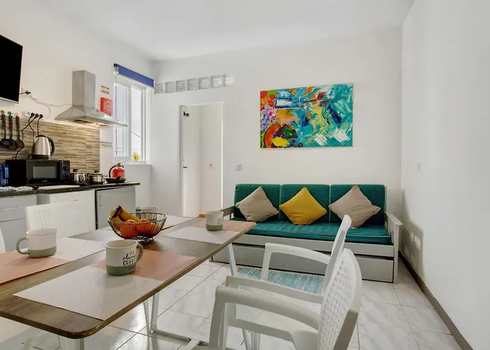 Pool Front * 卡尼索